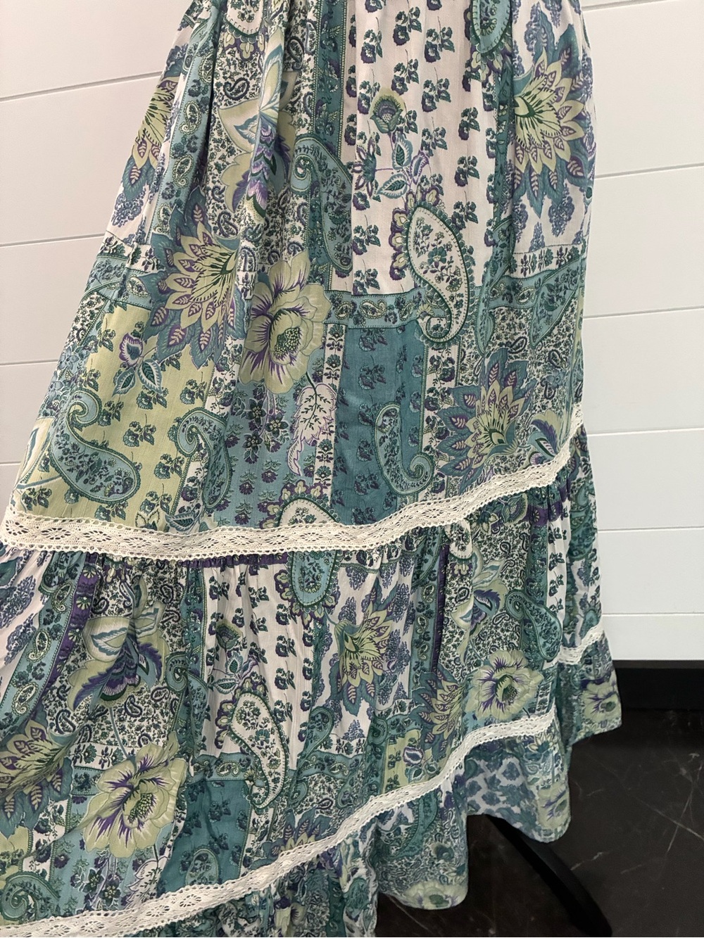 Angie Teal and Cream Paisley Twist-Front Maxi Dress Sz M NWT/0333 - Picture 4 of 8
